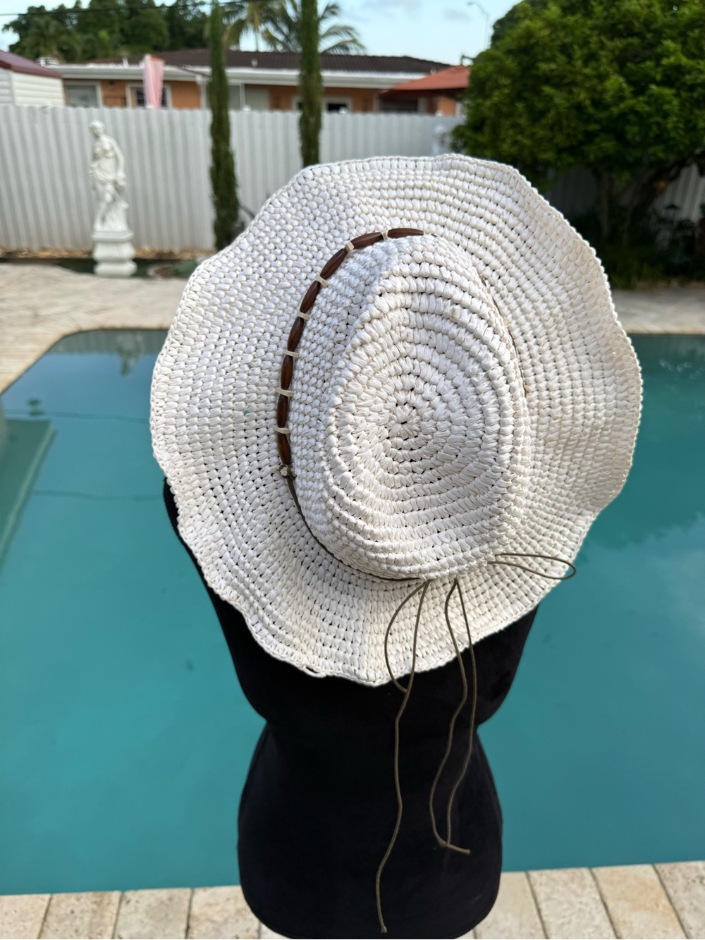 Women’s White Straw Sun Hat with Decorative Band